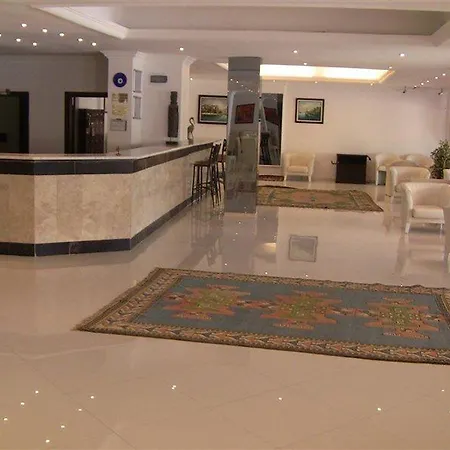 Ξενοδοχείο Temple 2*