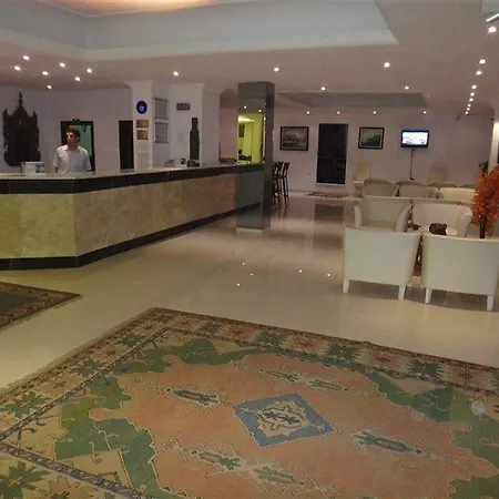 Ξενοδοχείο Temple 2*