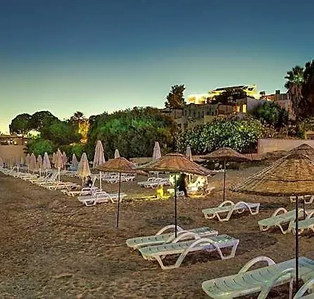 Temple Hotel 2*
